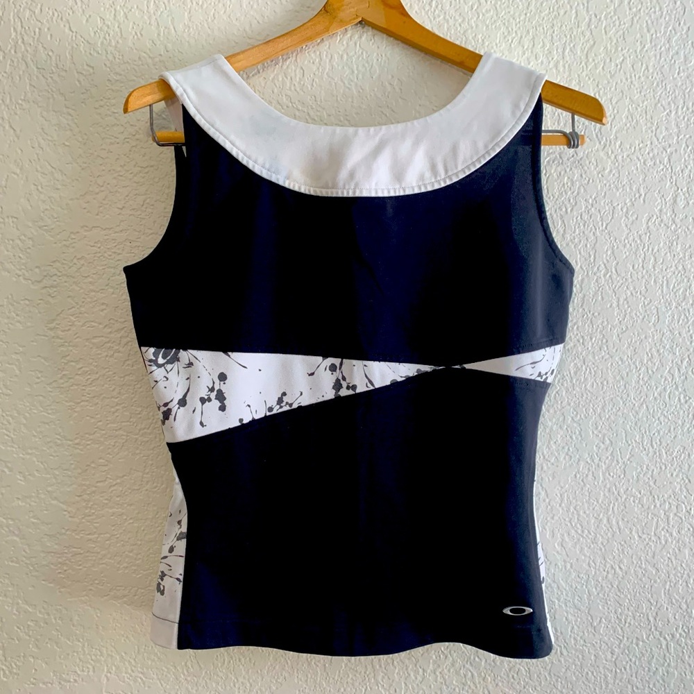 Oakley Black & White Splatter Paint Scoop Neck Fitted Sleeveless Top - Small